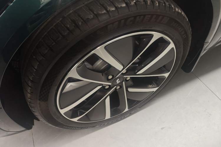 Used Li Auto L7 2024 Ultra Model Left Front Wheel Hub