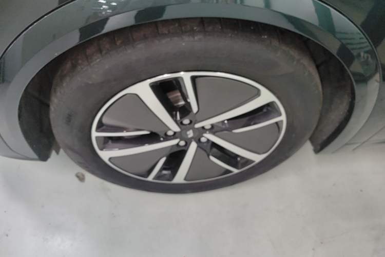 Used Li Auto L7 2024 Pro Model Left Front Wheel Hub