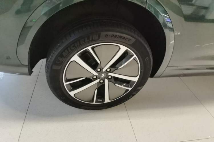 Used Li Auto L7 2024 MAX Model Right Rear Wheel Hub