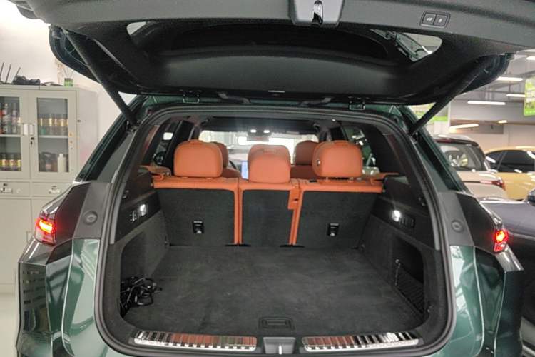 Used Li Auto L7 2024 Pro Model Trunk