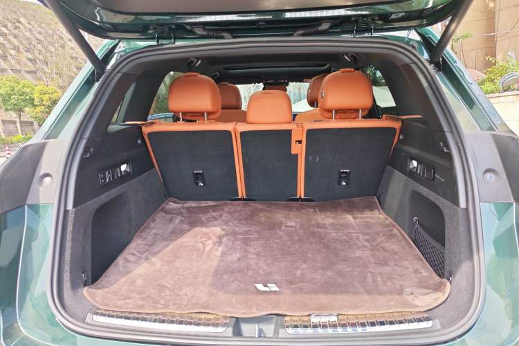 Used Li Auto L7 2024 MAX Model Trunk