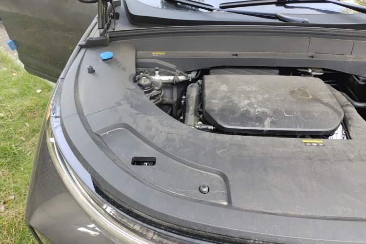 Used Li Auto L7 2024 MAX Model Engine Bay Right