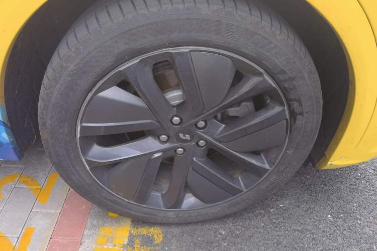 Used Li Auto L7 2024 MAX Model Right Front Wheel Hub