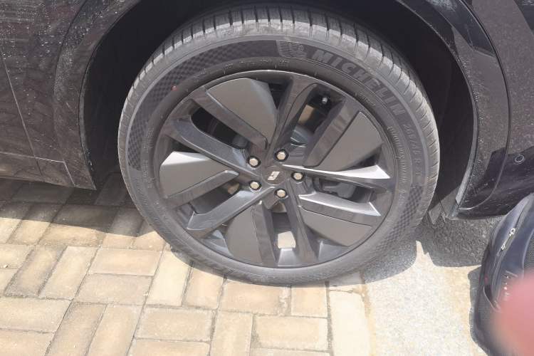 Used Li Auto L7 2024 Pro Model Right Front Wheel Hub