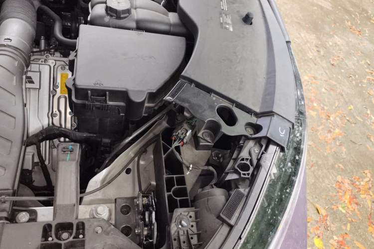 Used Li Auto L7 2024 Pro Model Engine Bay Left