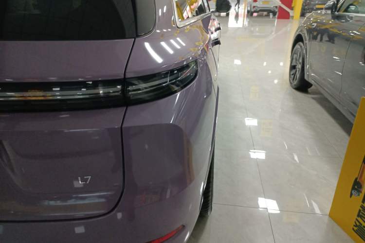 Used Li Auto L7 2024 Ultra Model Exterior 3