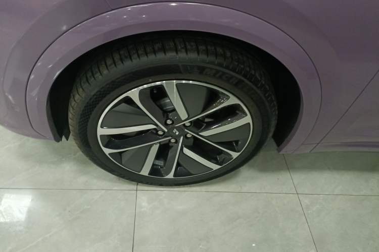 Used Li Auto L7 2024 Ultra Model Exterior 4