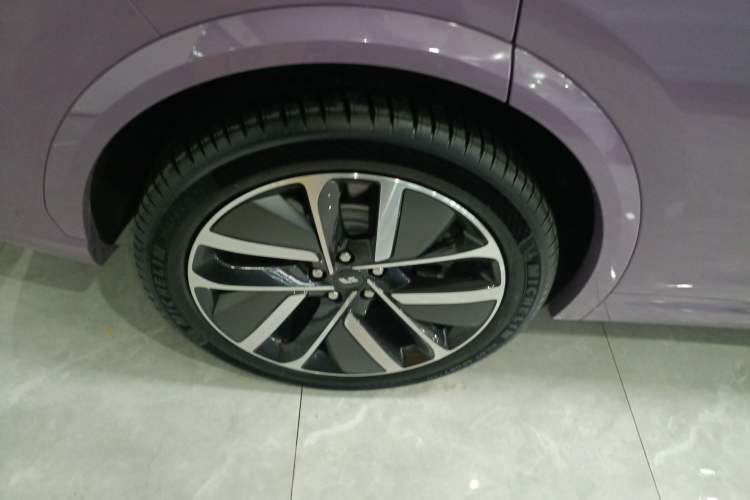 Used Li Auto L7 2024 Ultra Model Exterior 5