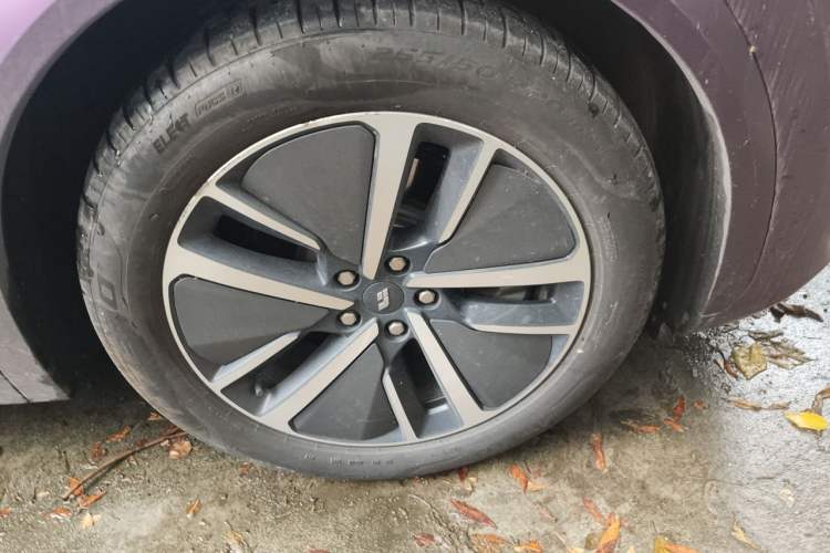 Used Li Auto L7 2024 Pro Model Right Front Wheel Hub