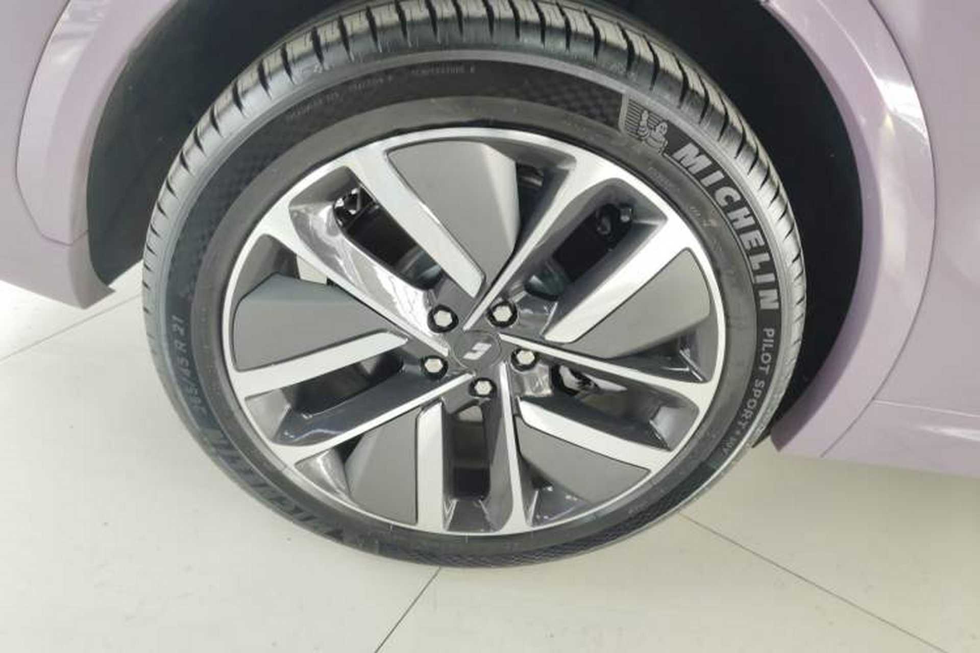 Used Li Auto L7 2024 Ultra Model Right Rear Wheel Hub