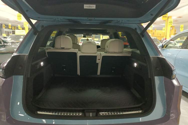 Used Li Auto L7 2024 Ultra Model Trunk