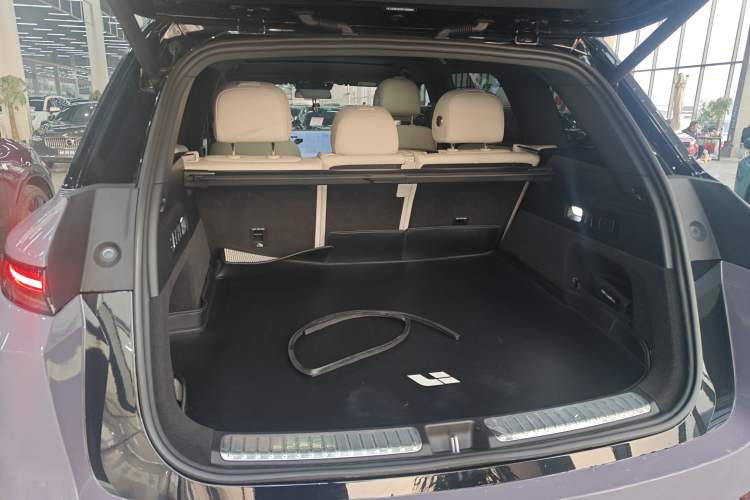 Used Li Auto L7 2024 Pro Model Trunk
