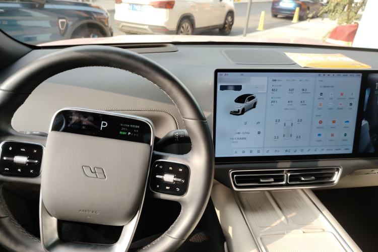 Used Li Auto L7 2024 MAX Model Interior 2