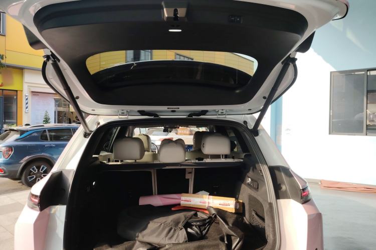 Used Li Auto L7 2024 MAX Model Trunk