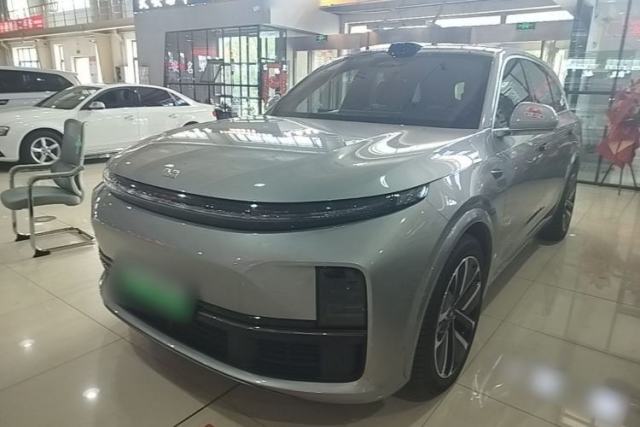 Li Auto L7 2024 MAX Model مستعملة