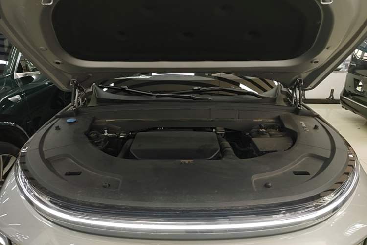 Used Li Auto L7 2024 MAX Model Engine Bay