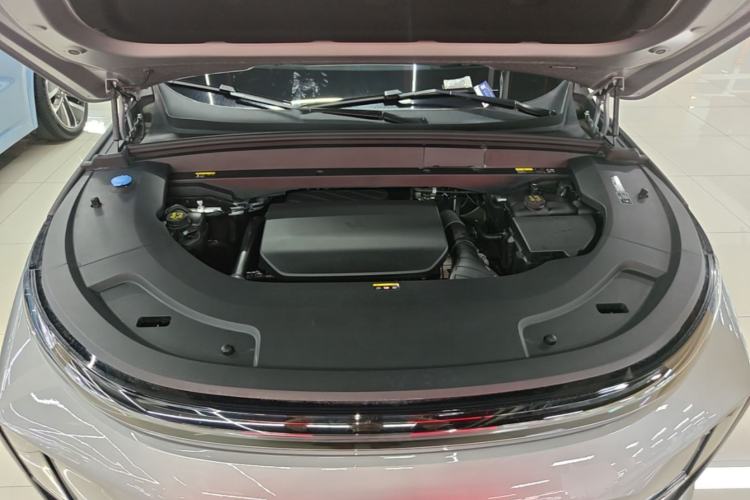 Used Li Auto L7 2024 Pro Model Engine Bay