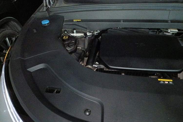 Used Li Auto L7 2024 MAX Model Engine Bay Right