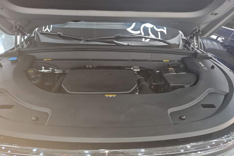 Used Li Auto L7 2024 MAX Model Engine Bay