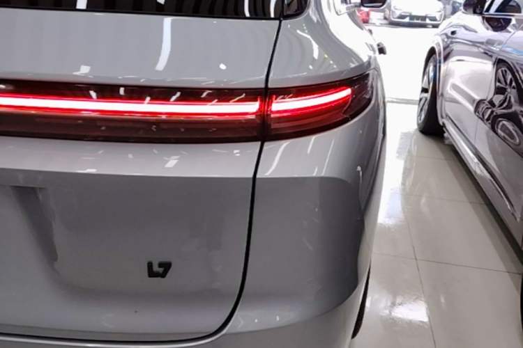Used Li Auto L7 2024 Ultra Model Exterior 3