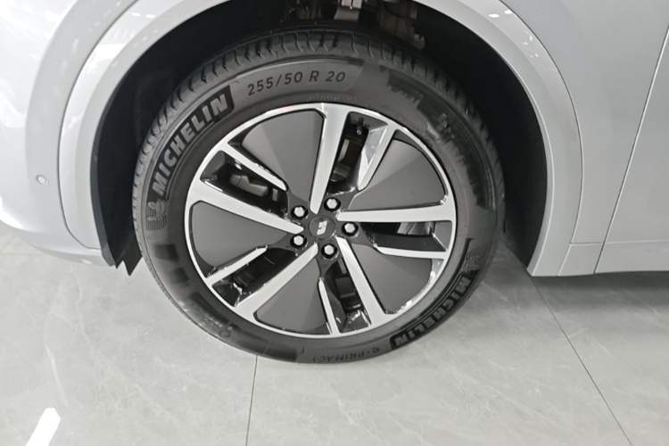 Used Li Auto L7 2024 MAX Model Exterior 4