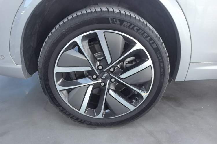 Used Li Auto L7 2024 MAX Model Exterior 5
