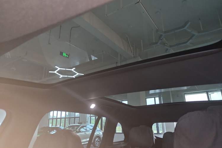 Used Li Auto L7 2024 MAX Model Headliner