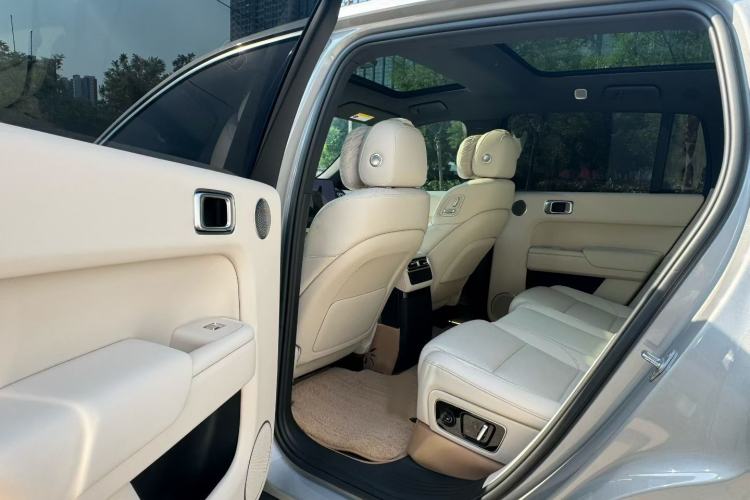 Used Li Auto L7 2024 MAX Model Interior 3