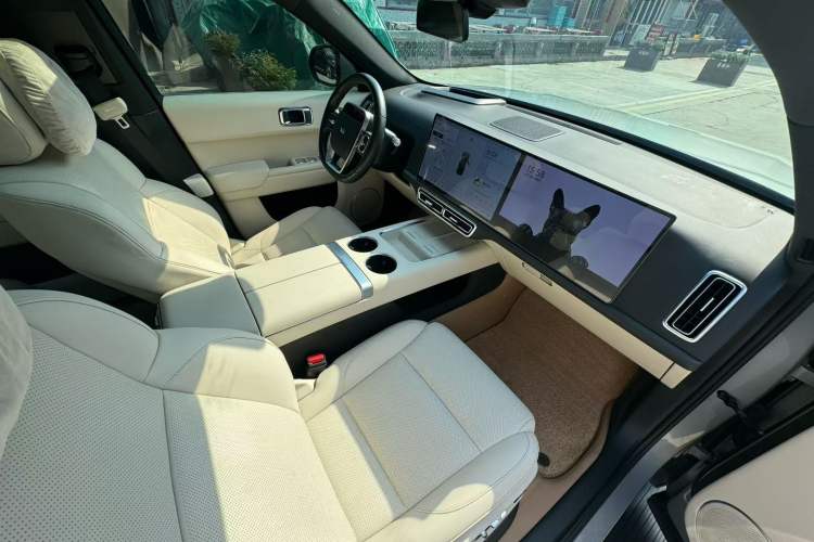 Used Li Auto L7 2024 MAX Model Interior 4