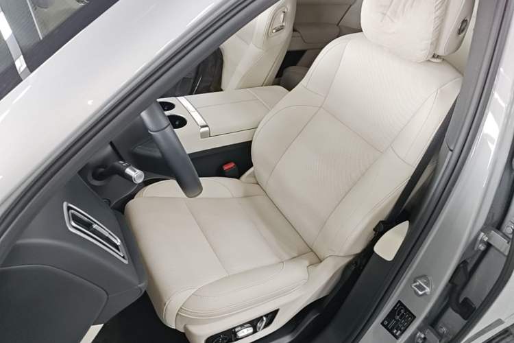 Used Li Auto L7 2024 MAX Model Left Front Seat