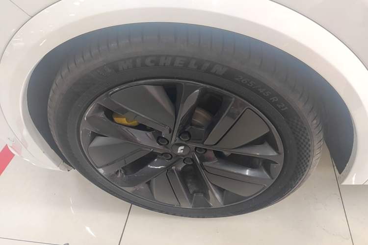 Used Li Auto L7 2024 Ultra Model Left Front Wheel Hub