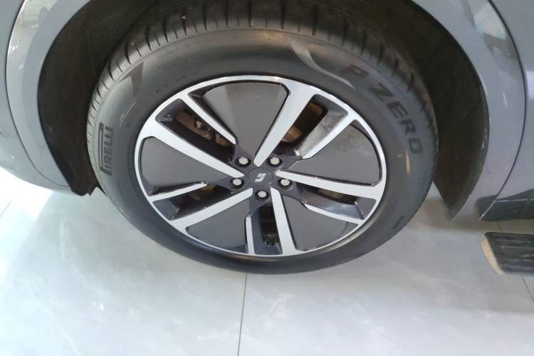 Used Li Auto L7 2024 Pro Model Left Front Wheel Hub