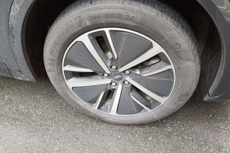 Used Li Auto L7 2024 Pro Model Right Front Wheel Hub