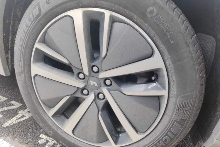 Used Li Auto L7 2024 Pro Model Right Front Wheel Hub