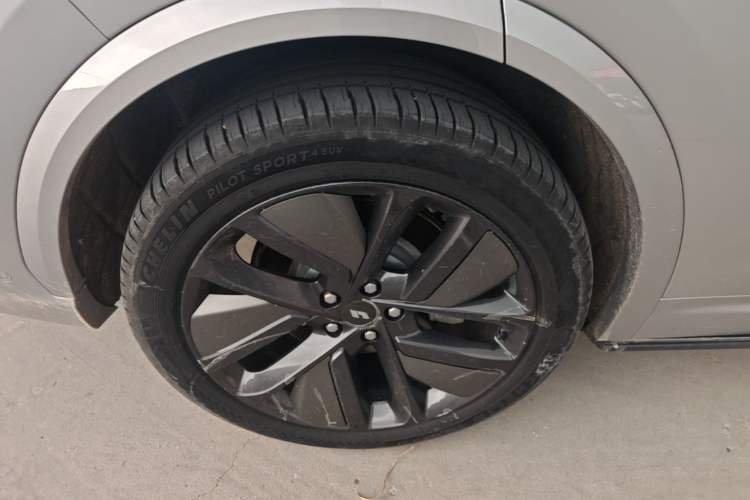 Used Li Auto L7 2024 MAX Model Right Rear Wheel Hub