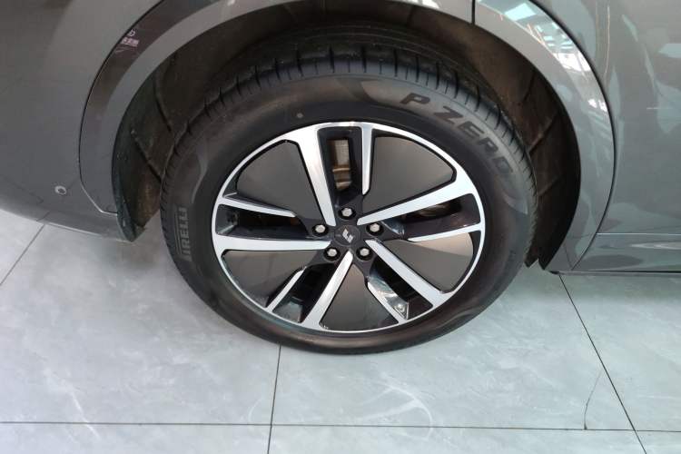 Used Li Auto L7 2024 Pro Model Right Rear Wheel Hub