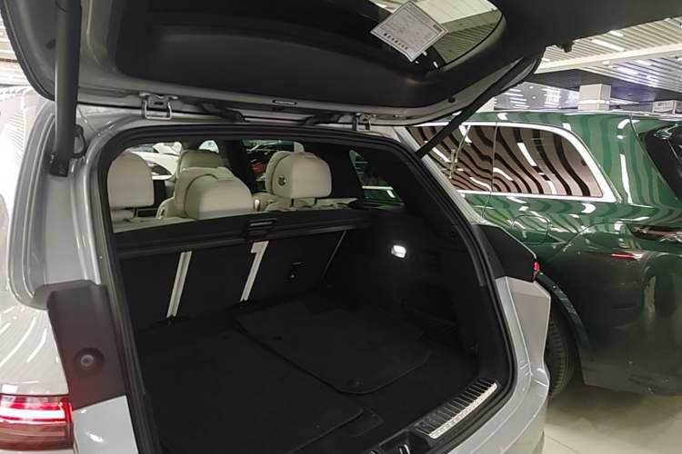 Used Li Auto L7 2024 MAX Model Trunk