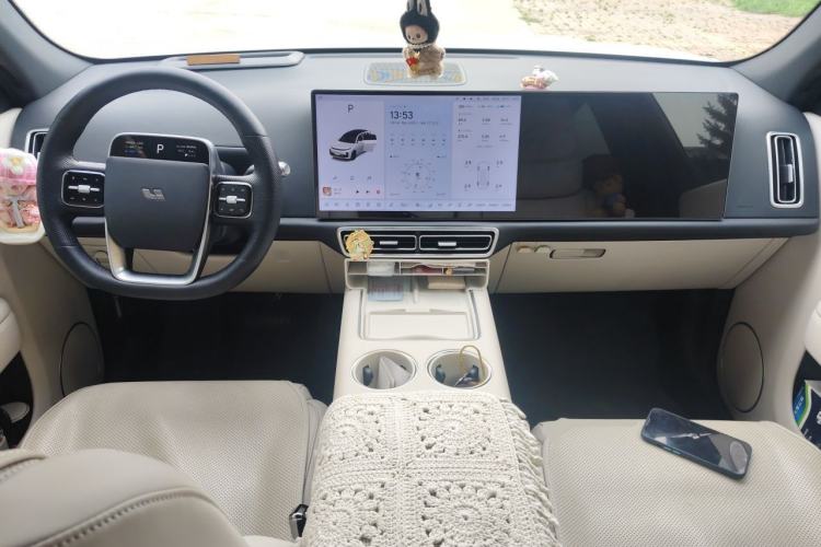 Used Li Auto L7 2024 Ultra Model Center Console
