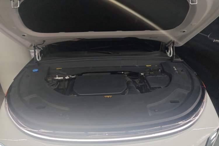 Used Li Auto L7 2024 MAX Model Engine Bay