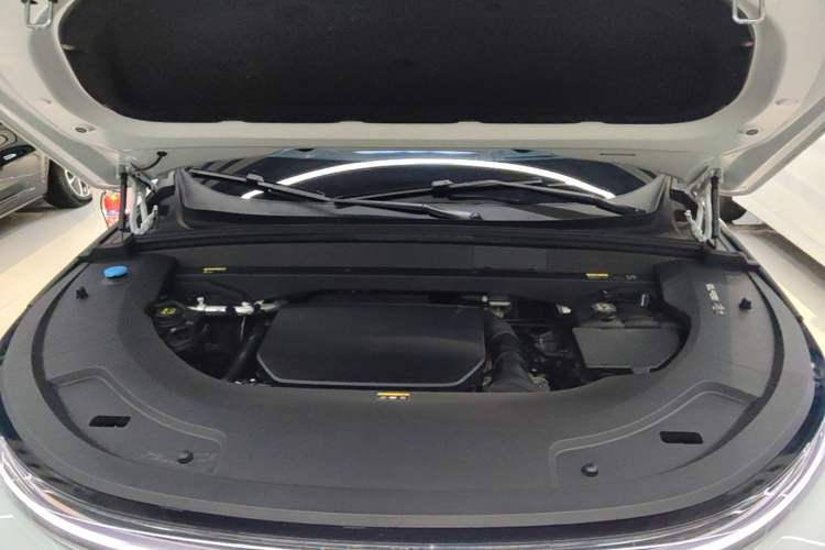 Used Li Auto L7 2024 MAX Model Engine Bay