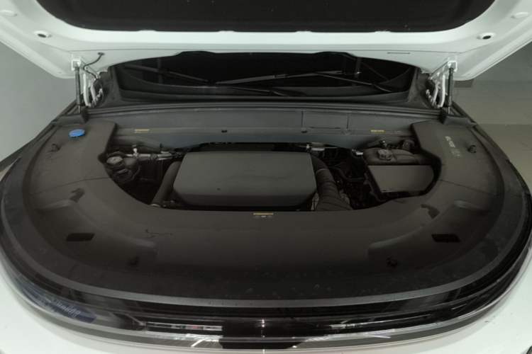 Used Li Auto L7 2024 Ultra Model Engine Bay