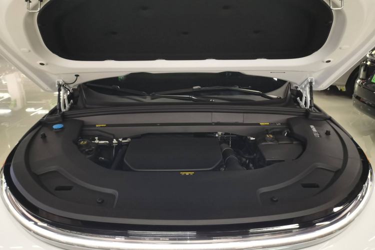 Used Li Auto L7 2024 Pro Model Engine Bay