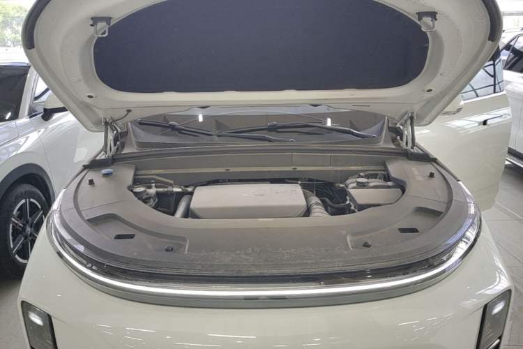 Used Li Auto L7 2024 Pro Model Engine Bay
