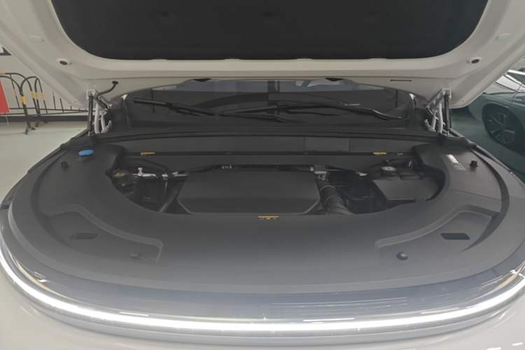 Used Li Auto L7 2024 MAX Model Engine Bay