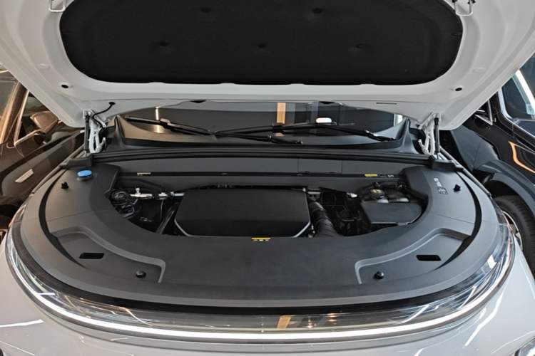 Used Li Auto L7 2024 MAX Model Engine Bay