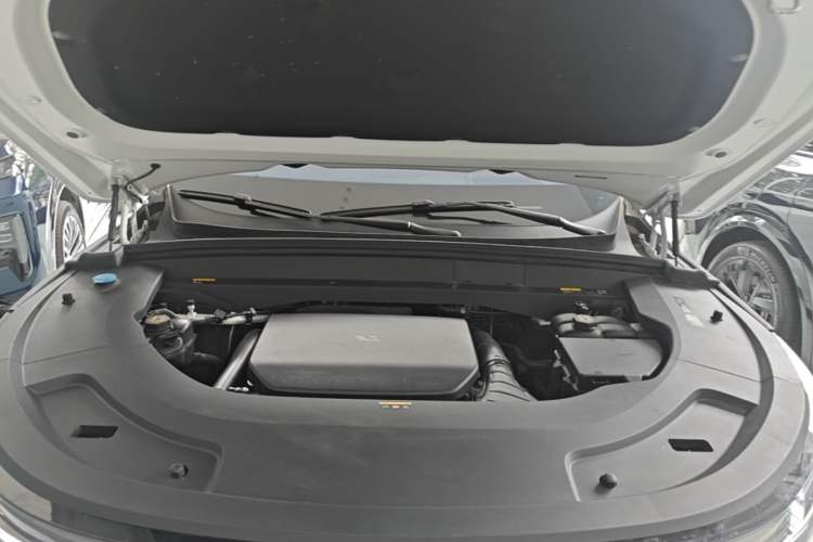 Used Li Auto L7 2024 Pro Model Engine Bay