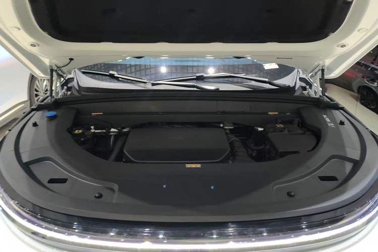 Used Li Auto L7 2024 MAX Model Engine Bay