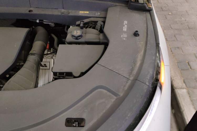 Used Li Auto L7 2024 MAX Model Engine Bay Left
