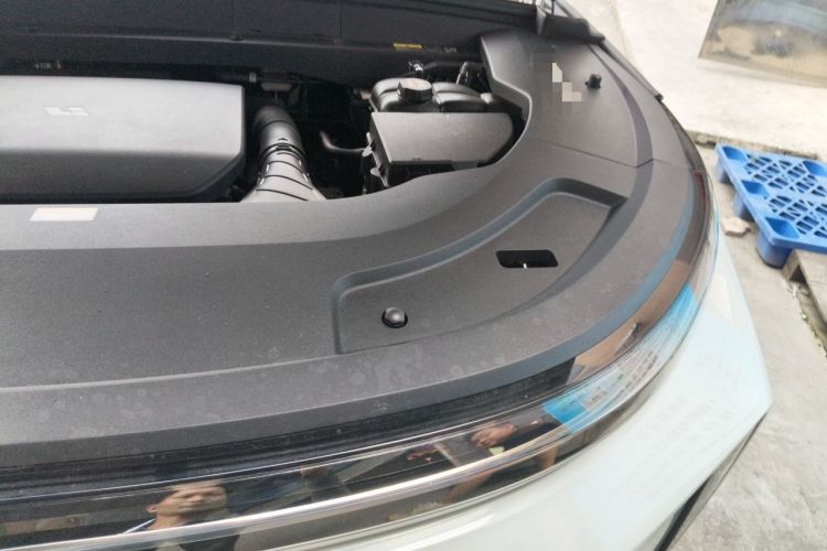 Used Li Auto L7 2024 Ultra Model Engine Bay Left