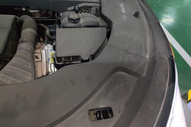 Used Li Auto L7 2024 MAX Model Engine Bay Left